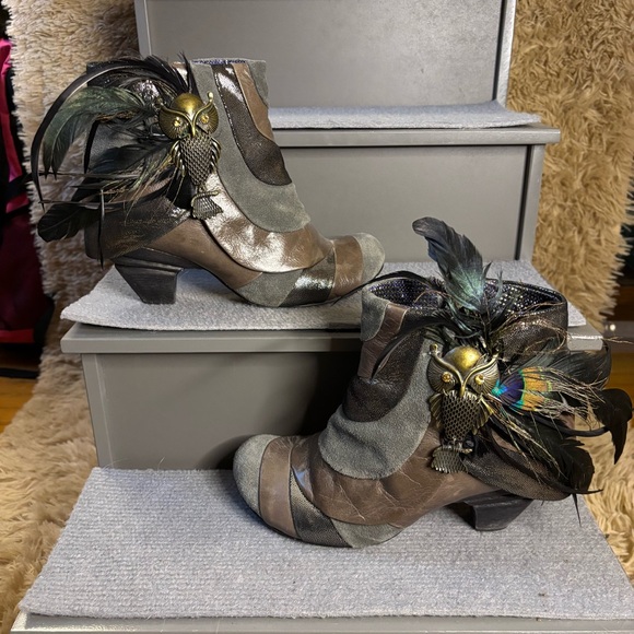 Irregular Choice Owl Booties - Picture 2 of 8